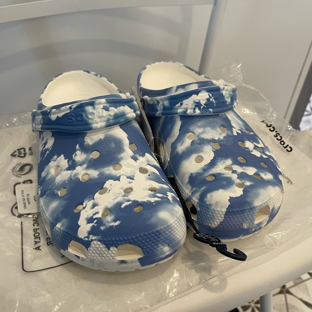 Cloud Print Crocs